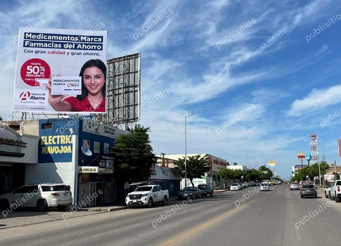 Espectacular de Farmacias del Ahorro en Av. Pesqueira, Navojoa, ejecutado por Publisitios con una promoción de medicamentos marca propia.