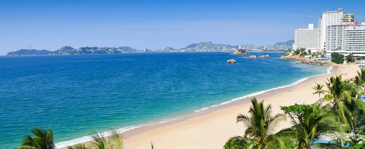 Vista de la Bahía de Santa Lucía en Acapulco